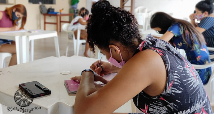 Projeto incentiva protagonismo da juventude e artistas da periferia
